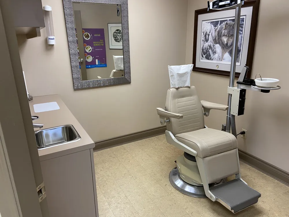 The treatment room with its chair